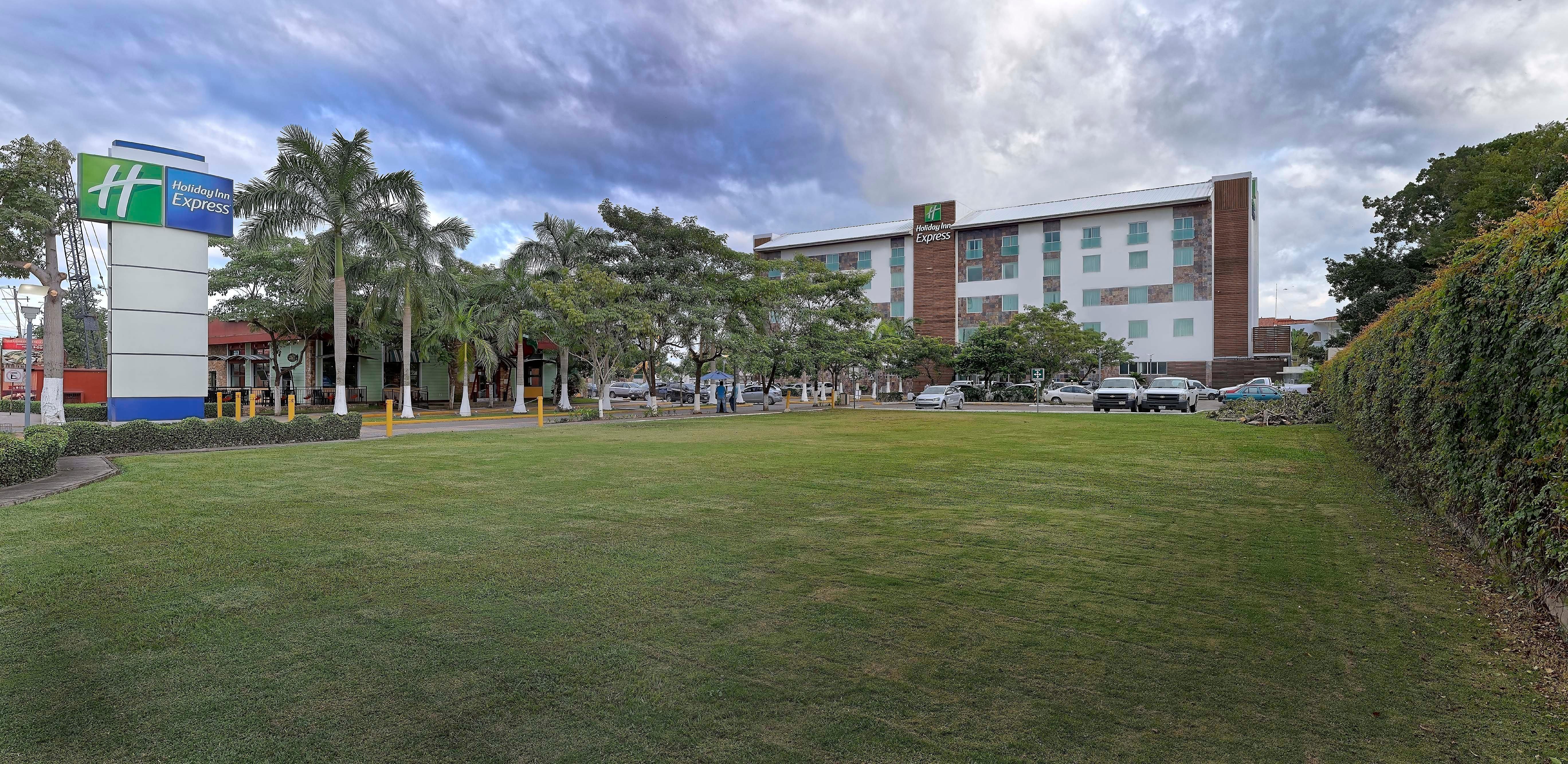 Holiday Inn Express Villahermosa, An Ihg Hotel Exterior photo